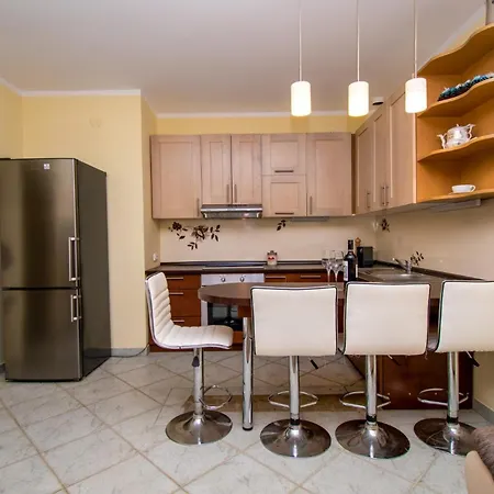 Natalia Stinjan- Private Pool Retreat * プーラ