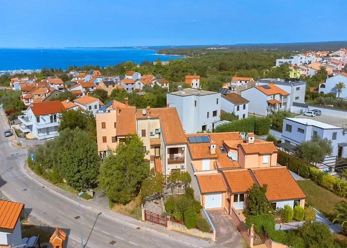 Natalia Stinjan- Private Pool Retreat Pula