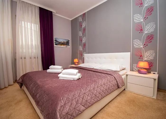 Natalia Stinjan- Private Pool Retreat Willa