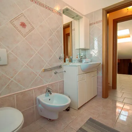 Villa Natalia Stinjan- Private Pool Retreat Pula