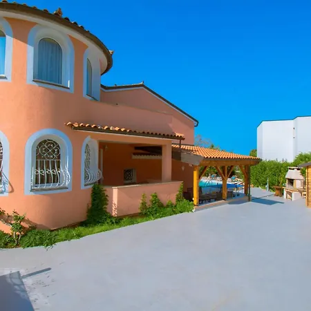 Villa Natalia Stinjan- Private Pool Retreat Pula