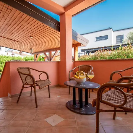 Natalia Stinjan- Private Pool Retreat Villa