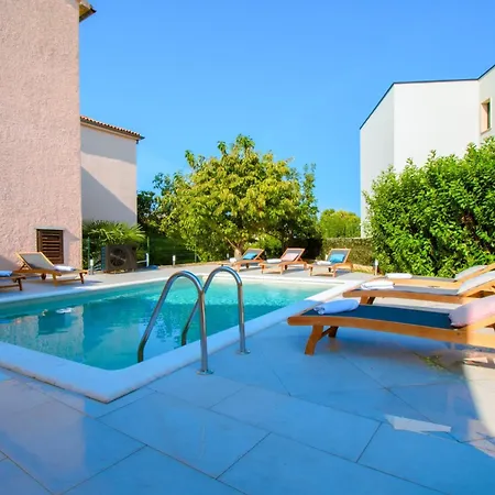 Villa Natalia Stinjan- Private Pool Retreat *