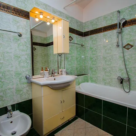 Natalia Stinjan- Private Pool Retreat Villa Pula