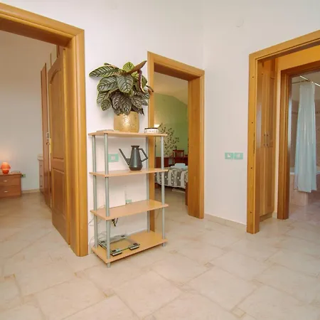 Natalia Stinjan- Private Pool Retreat Villa Pula