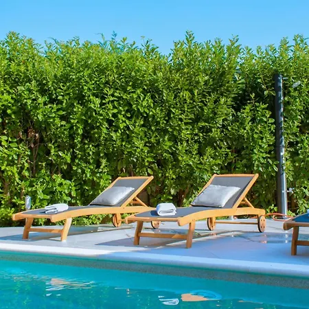 别墅 Natalia Stinjan- Private Pool Retreat *