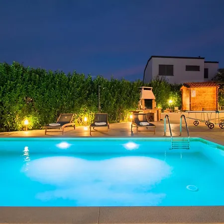 Villa Natalia Stinjan- Private Pool Retreat