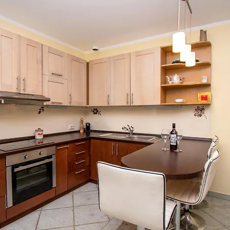 Natalia Stinjan- Private Pool Retreat Villa *