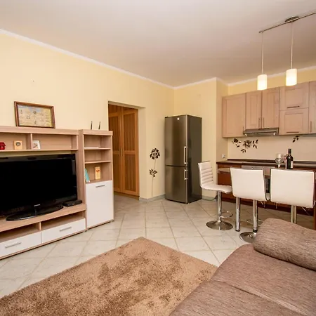 Natalia Stinjan- Private Pool Retreat Villa Pula