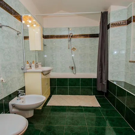 Natalia Stinjan- Private Pool Retreat Villa