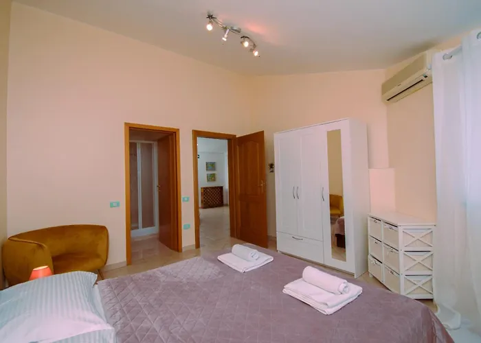 Natalia Stinjan- Private Pool Retreat Pula