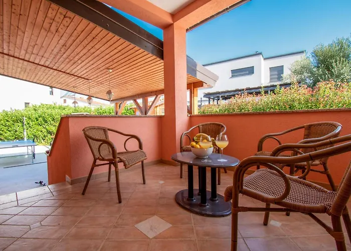 Natalia Stinjan- Private Pool Retreat Villa