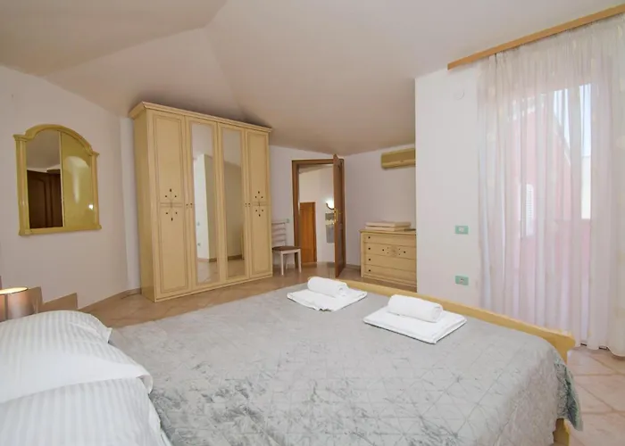 Villa Natalia Stinjan- Private Pool Retreat Pula