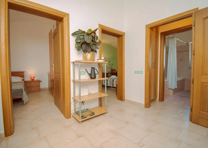 Natalia Stinjan- Private Pool Retreat Villa Pula