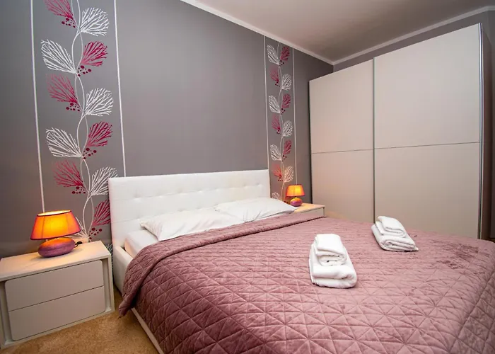 Natalia Stinjan- Private Pool Retreat Pula