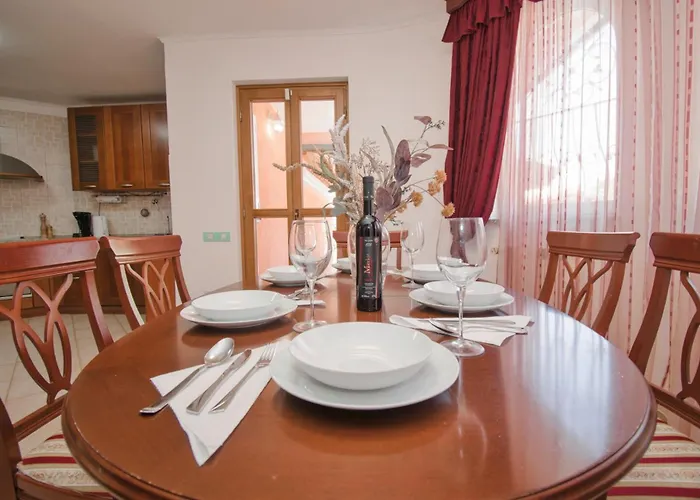 Villa Natalia Stinjan- Private Pool Retreat *